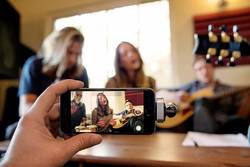 Shure MV88+ Video Kit iOS Cihazlar İçin Lightning Condenser Mikrofon ve Video Çekim Seti - Thumbnail